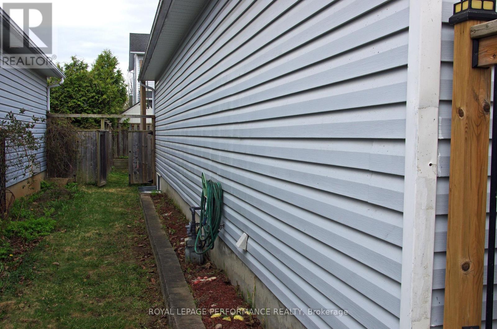 76 Lemaistre Street, Carleton Place, Ontario  K7C 4K4 - Photo 6 - X13103168