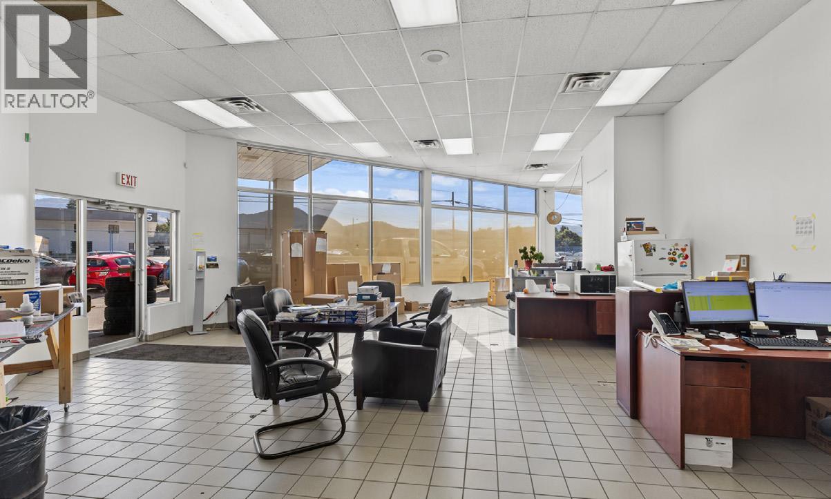1200 Leathead Road, Kelowna, British Columbia  V1X 2K4 - Photo 3 - 10386727