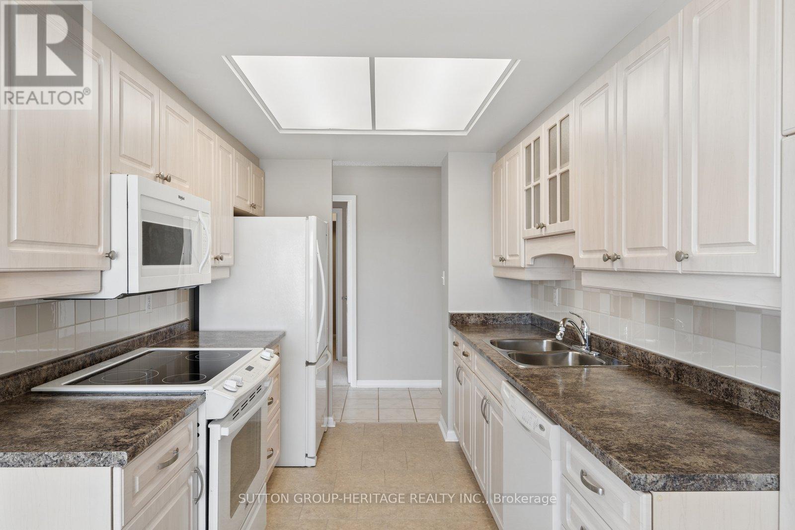 1109 - 712 Rossland Road E, Whitby, Ontario  L1N 9E8 - Photo 14 - E13102780