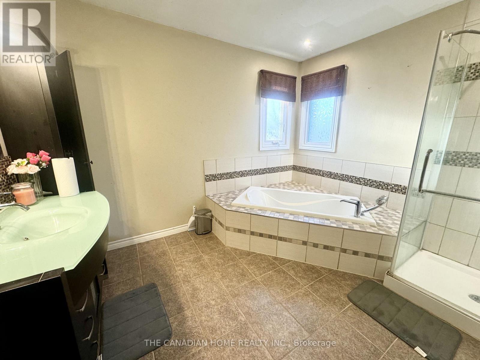 197 Johnson Street, Barrie, Ontario  L4M 5Y9 - Photo 19 - S13046066
