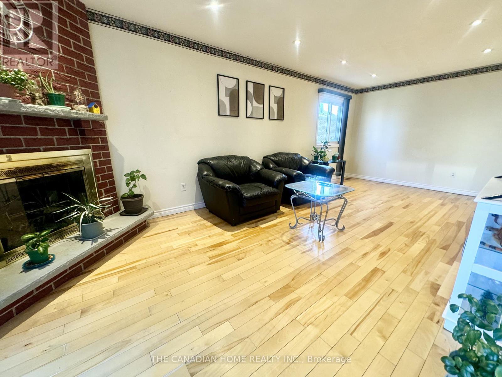197 Johnson Street, Barrie, Ontario  L4M 5Y9 - Photo 14 - S13046066