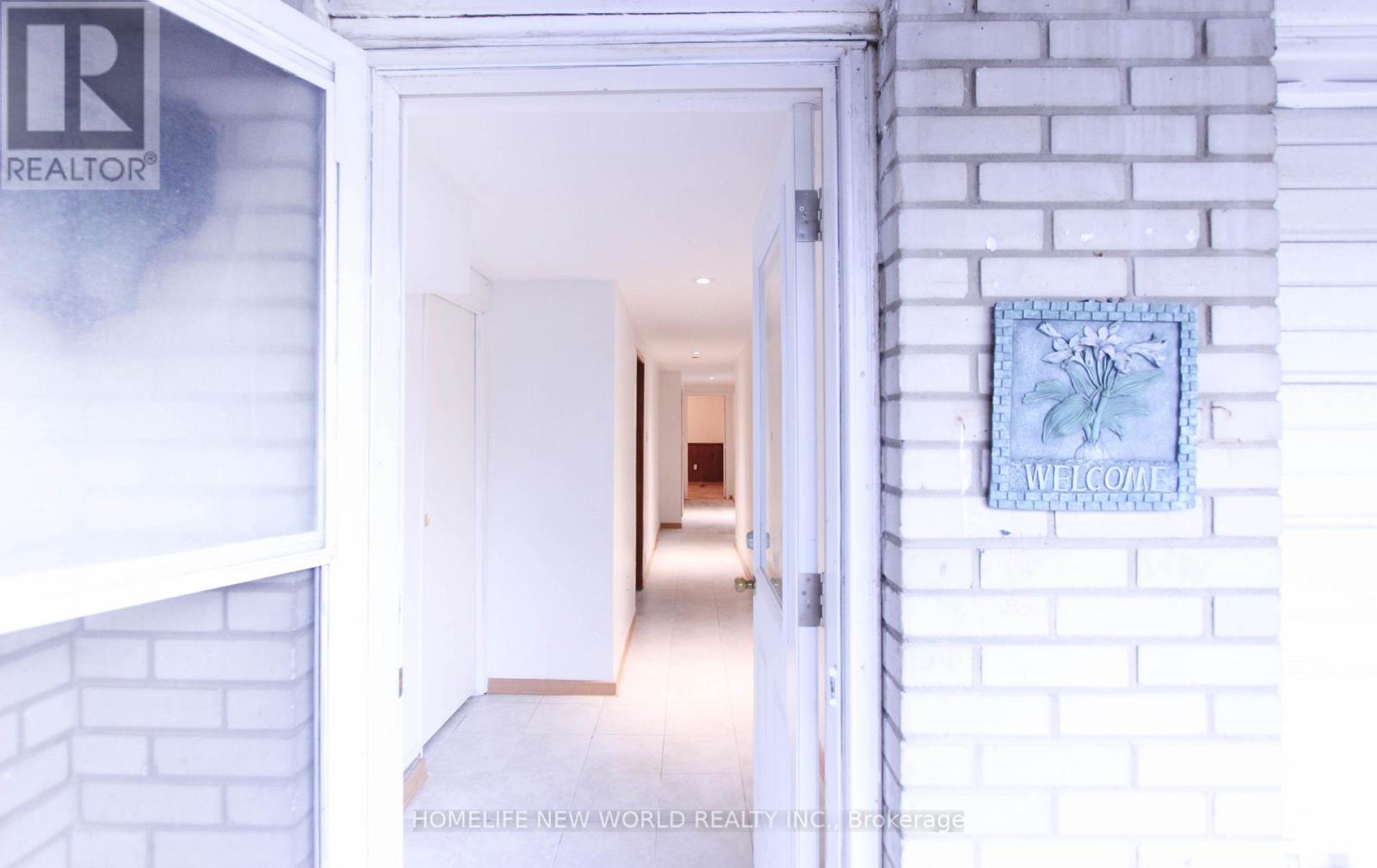 LOWER LEVEL - 135 PINEWAY BOULEVARD, Toronto, Ontario