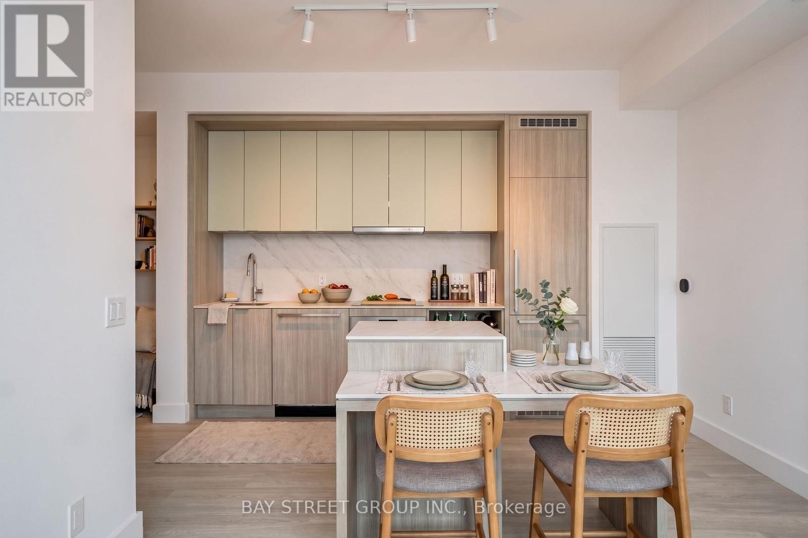 523 - 6 Greenbriar Road, Toronto, Ontario  M2K 0H6 - Photo 2 - C13103110