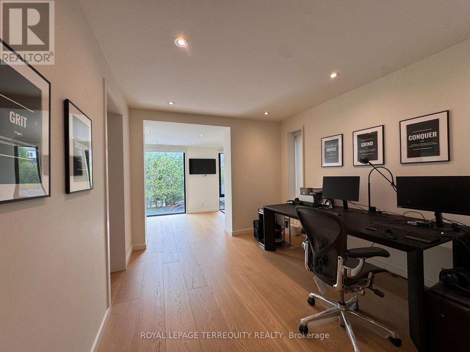 67 Gormley Avenue, Toronto, Ontario  M4V 1Y9 - Photo 19 - C13103254