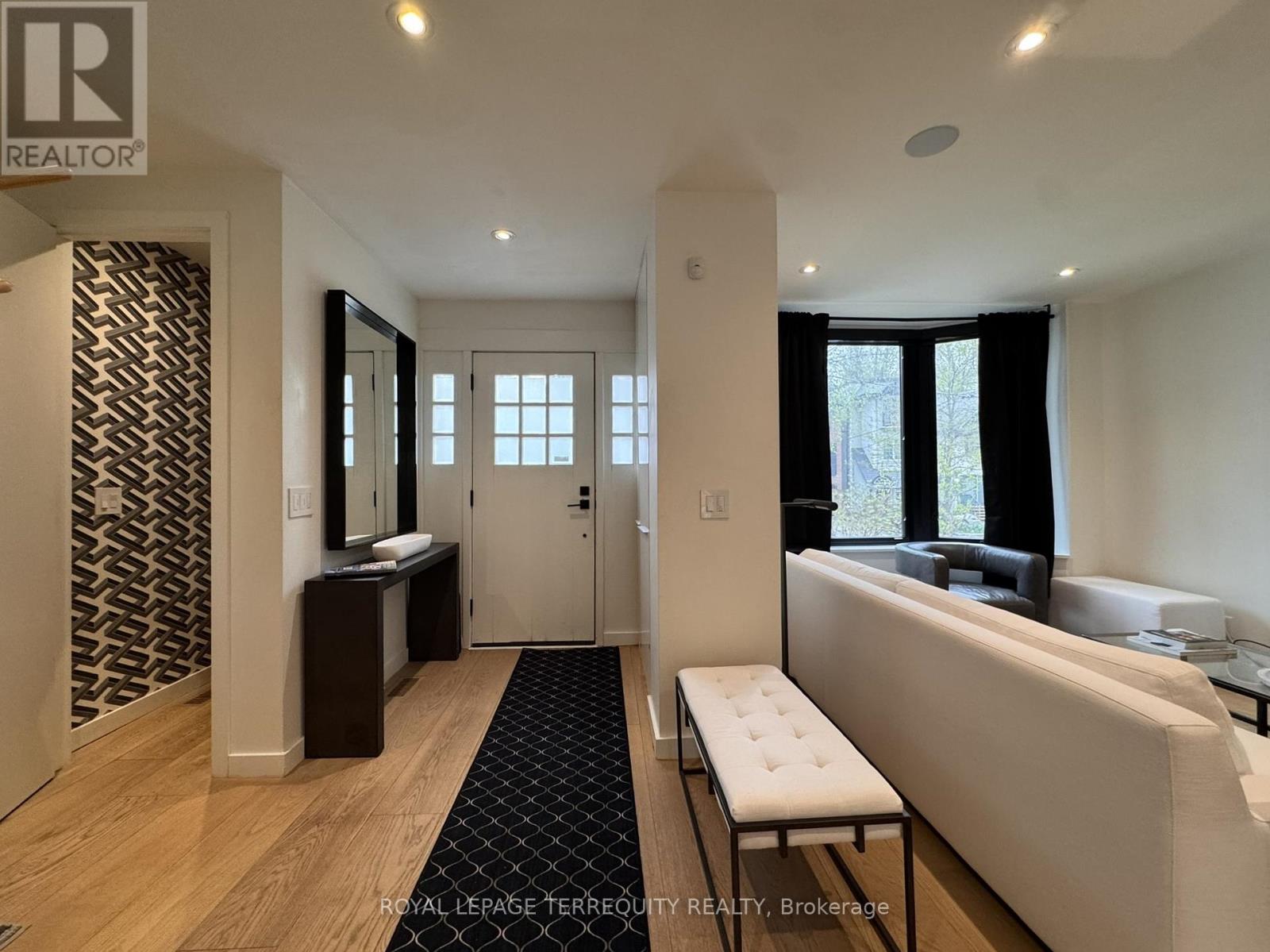 67 Gormley Avenue, Toronto, Ontario  M4V 1Y9 - Photo 2 - C13103254