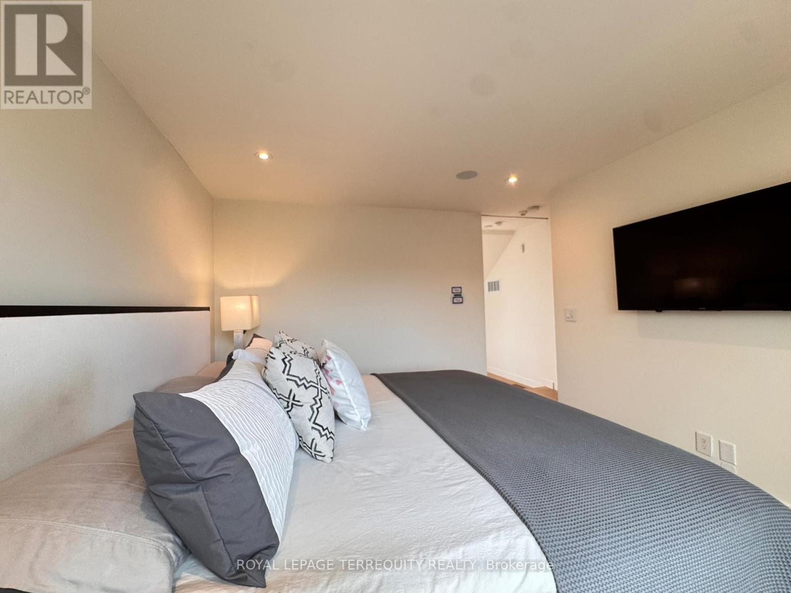 67 Gormley Avenue, Toronto, Ontario  M4V 1Y9 - Photo 25 - C13103254
