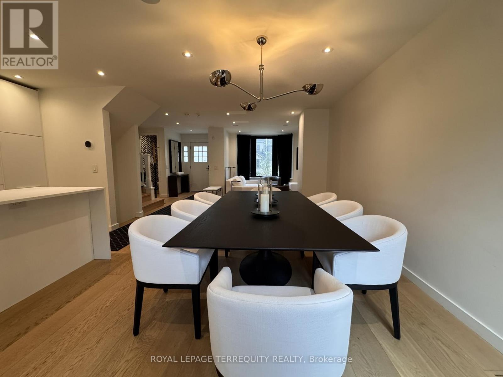 67 Gormley Avenue, Toronto, Ontario  M4V 1Y9 - Photo 3 - C13103254