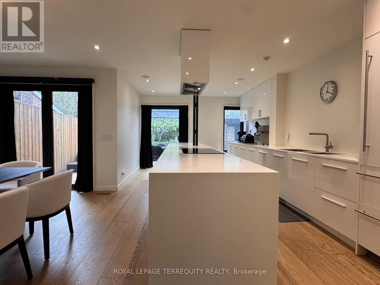 67 Gormley Avenue, Toronto, Ontario  M4V 1Y9 - Photo 6 - C13103254