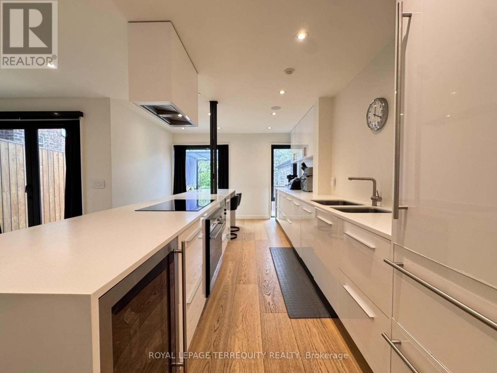 67 Gormley Avenue, Toronto, Ontario  M4V 1Y9 - Photo 9 - C13103254