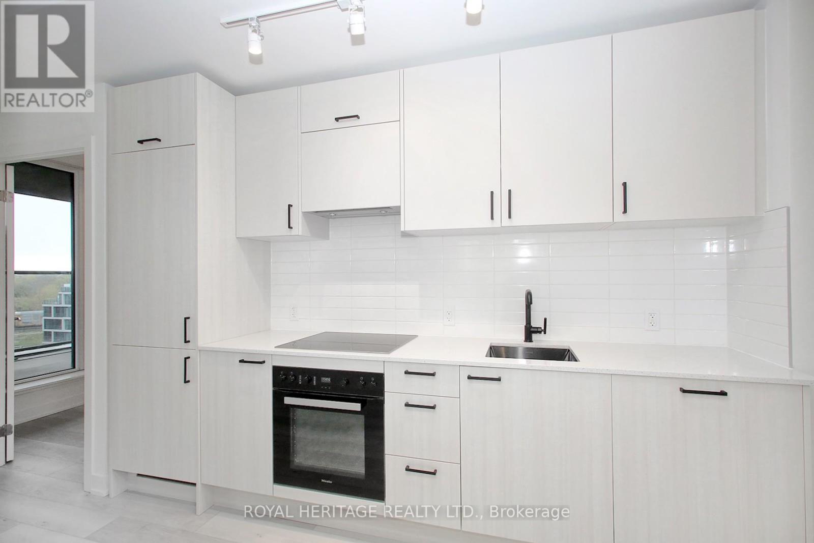 602 - 5 Quarrington Lane, Toronto, Ontario  M3C 0S5 - Photo 7 - C13103342