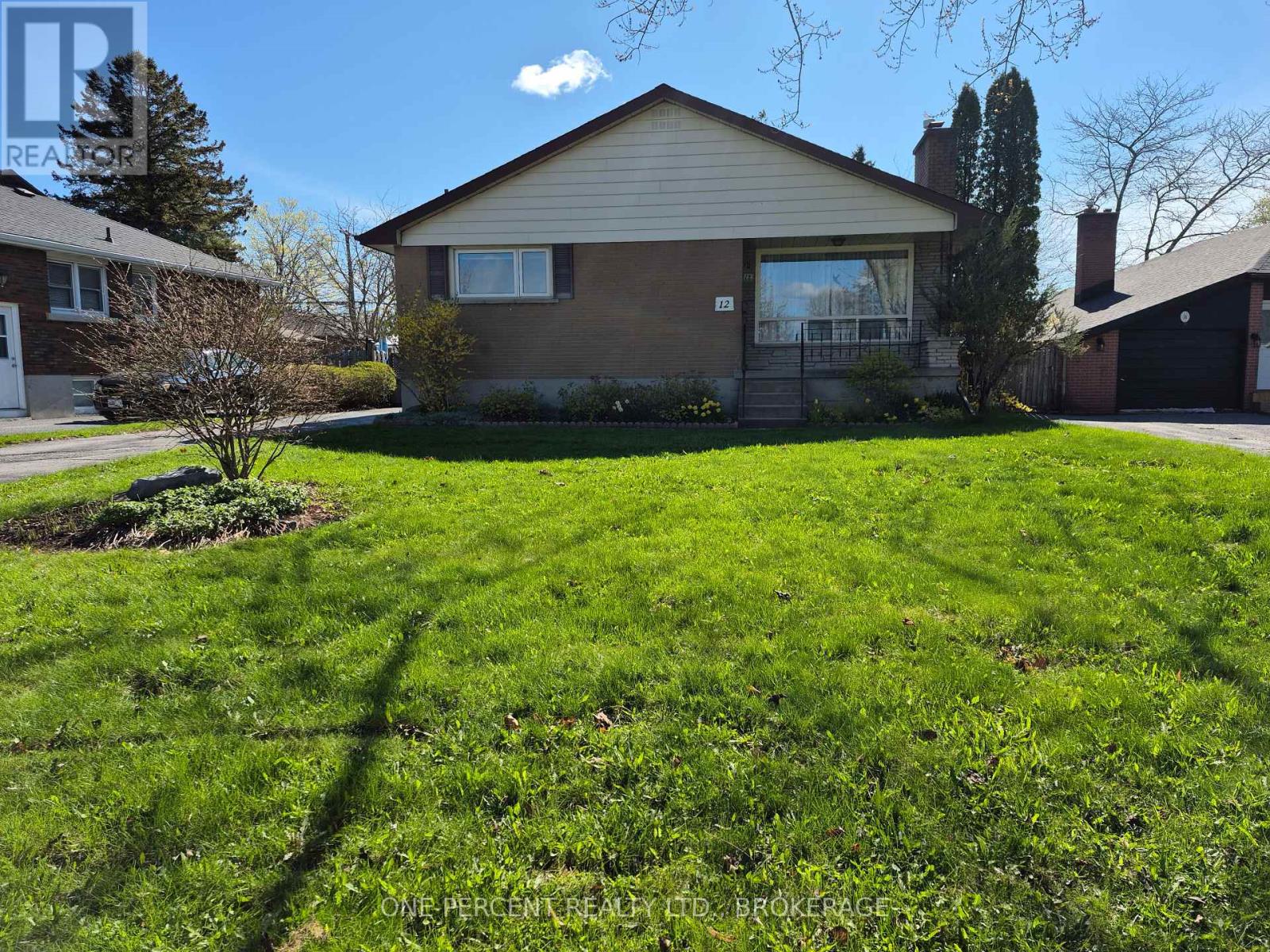 12 CAMPBELL CRESCENT, Kingston, Ontario
