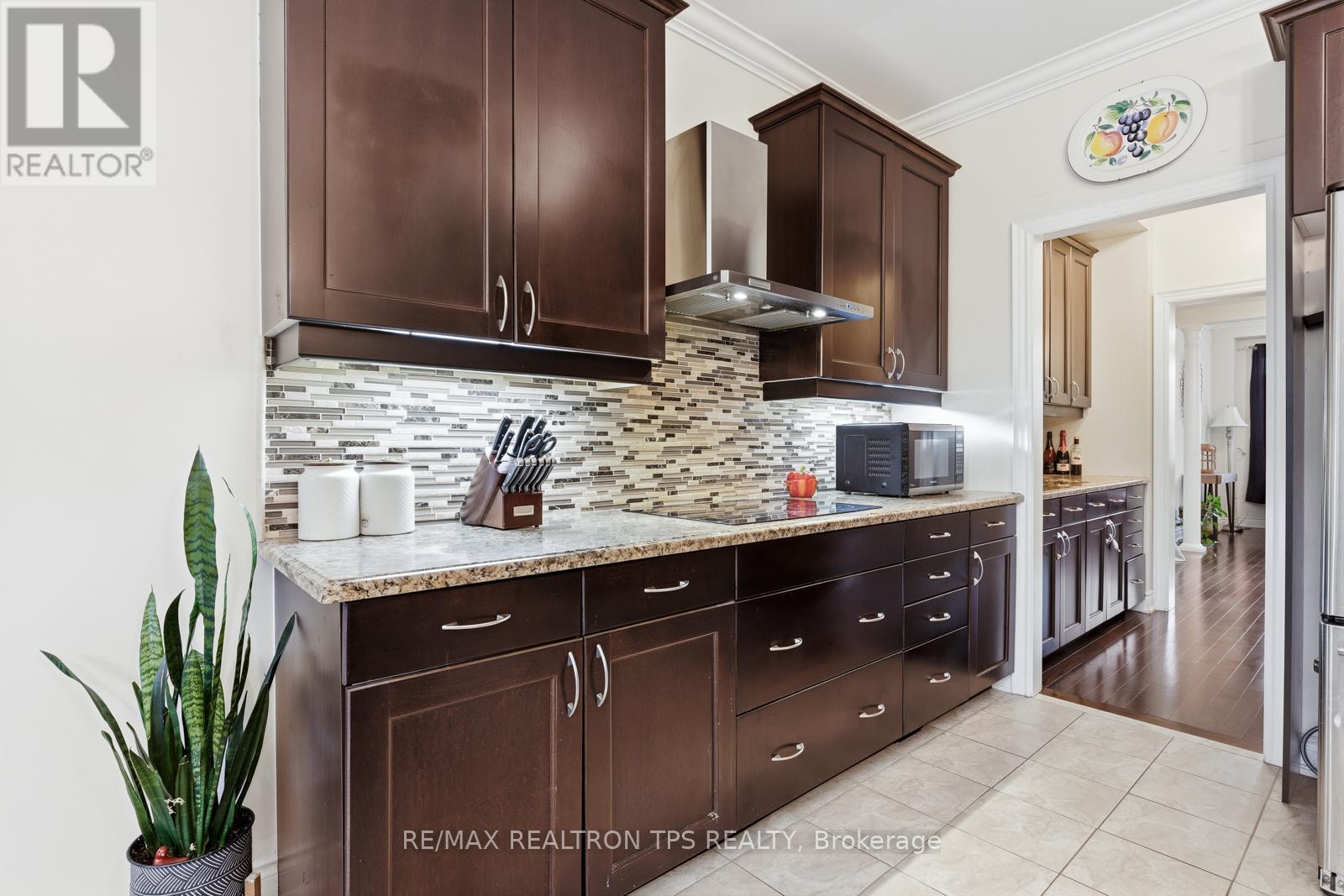 555 Kingsfield Loop, Oshawa, Ontario  L1K 0H8 - Photo 13 - E13103156