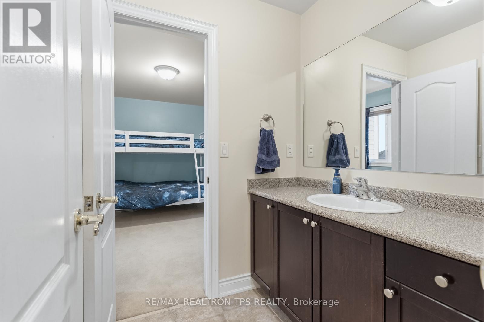 555 Kingsfield Loop, Oshawa, Ontario  L1K 0H8 - Photo 30 - E13103156