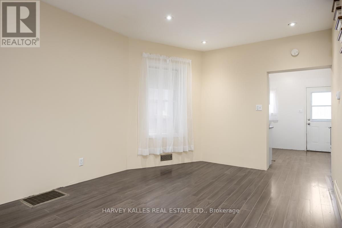 50 Ashdale Avenue, Toronto, Ontario  M4L 2Y7 - Photo 10 - E13103258