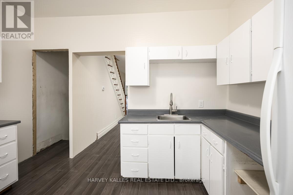 50 Ashdale Avenue, Toronto, Ontario  M4L 2Y7 - Photo 13 - E13103258
