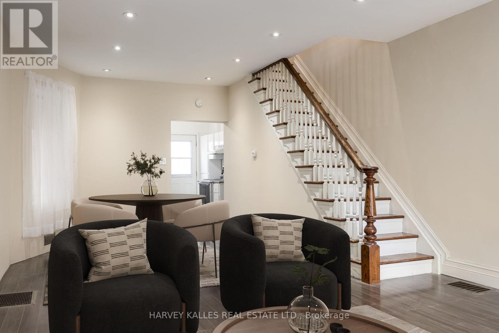 50 Ashdale Avenue, Toronto, Ontario  M4L 2Y7 - Photo 8 - E13103258