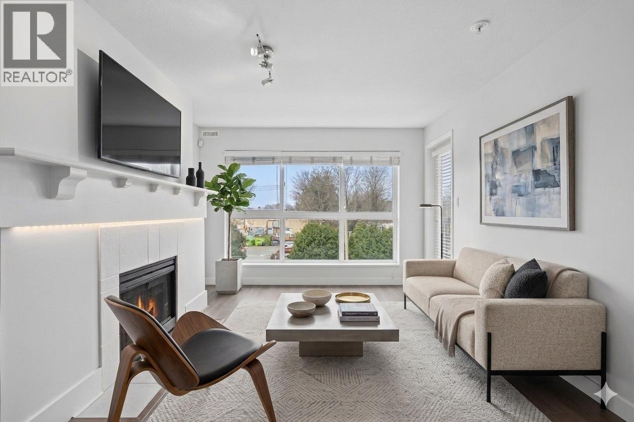 304 5500 LYNAS LANE, Richmond, British Columbia