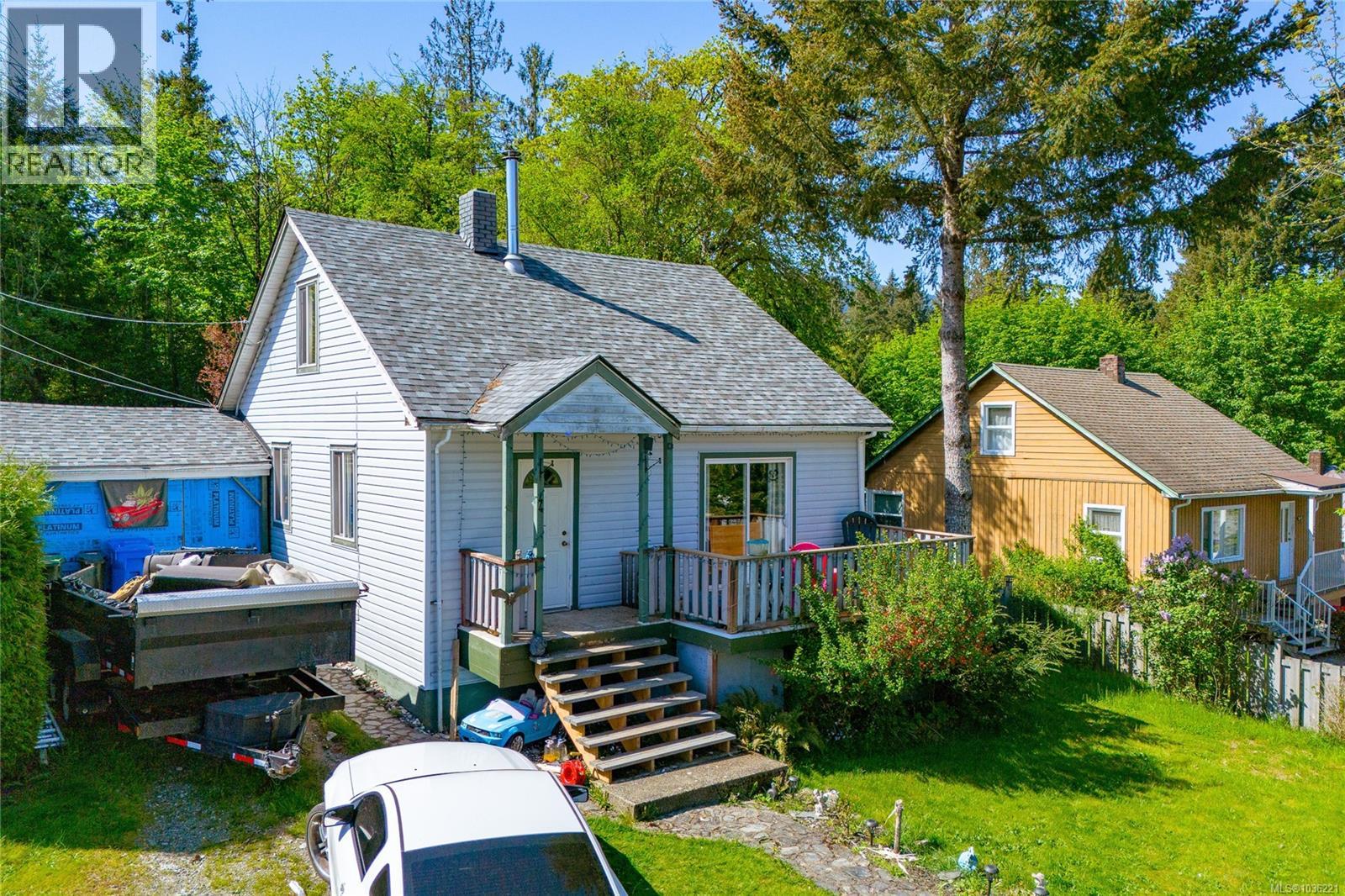 44 Arbutus St W, Lake Cowichan, British Columbia  V0R 2G0 - Photo 6 - 1036221