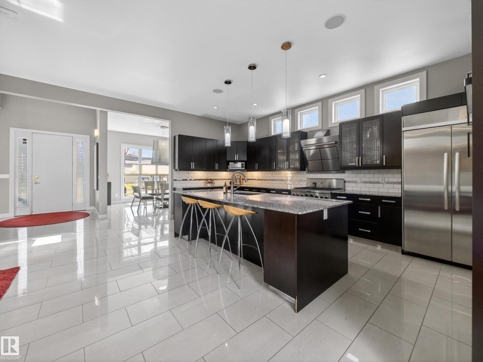 10650 66 AV NW, edmonton, Alberta