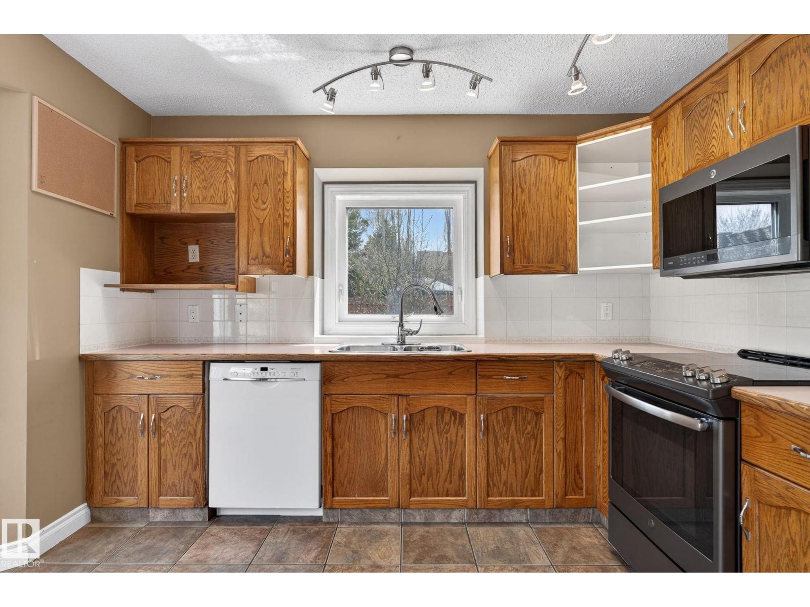 4 Dorset Pl, St. Albert, Alberta  T8N 5L8 - Photo 13 - E4486603