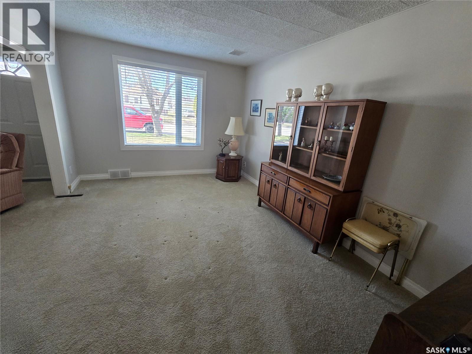 706 Main Street, Kipling, Saskatchewan  S0G 2S0 - Photo 15 - SK035393