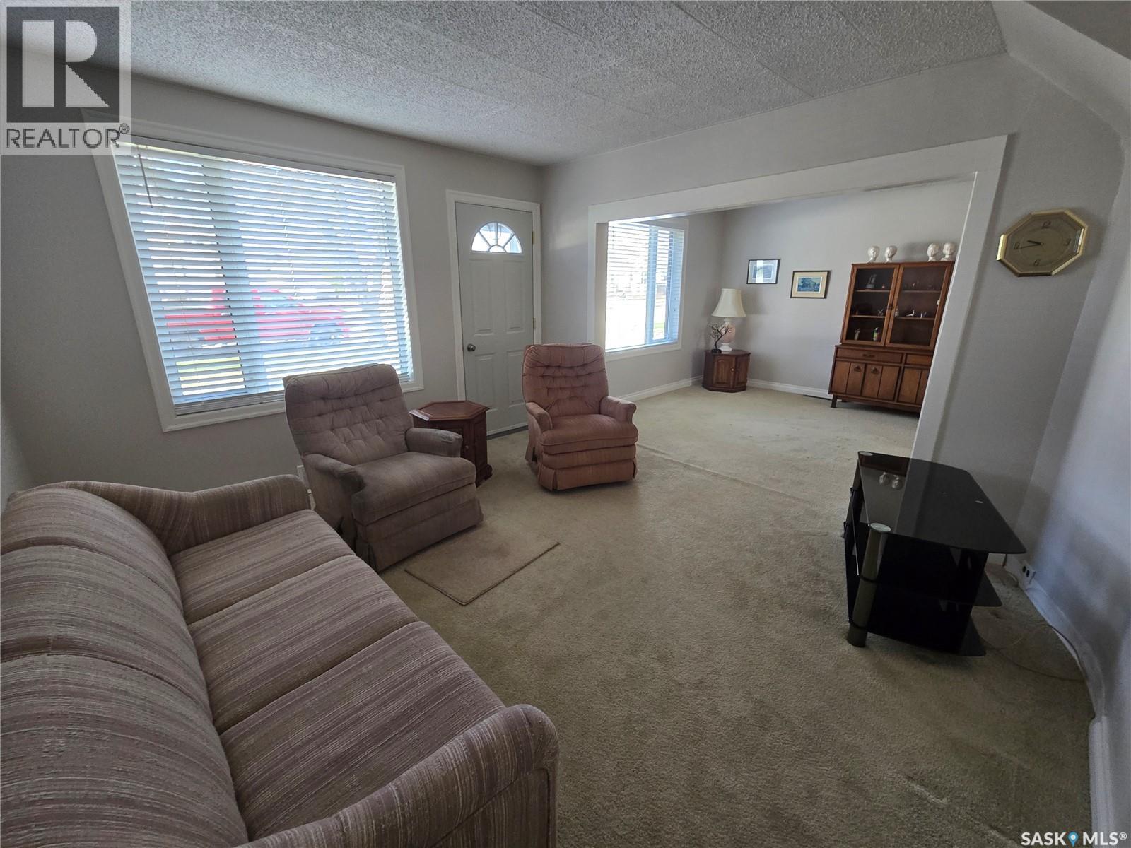 706 Main Street, Kipling, Saskatchewan  S0G 2S0 - Photo 17 - SK035393