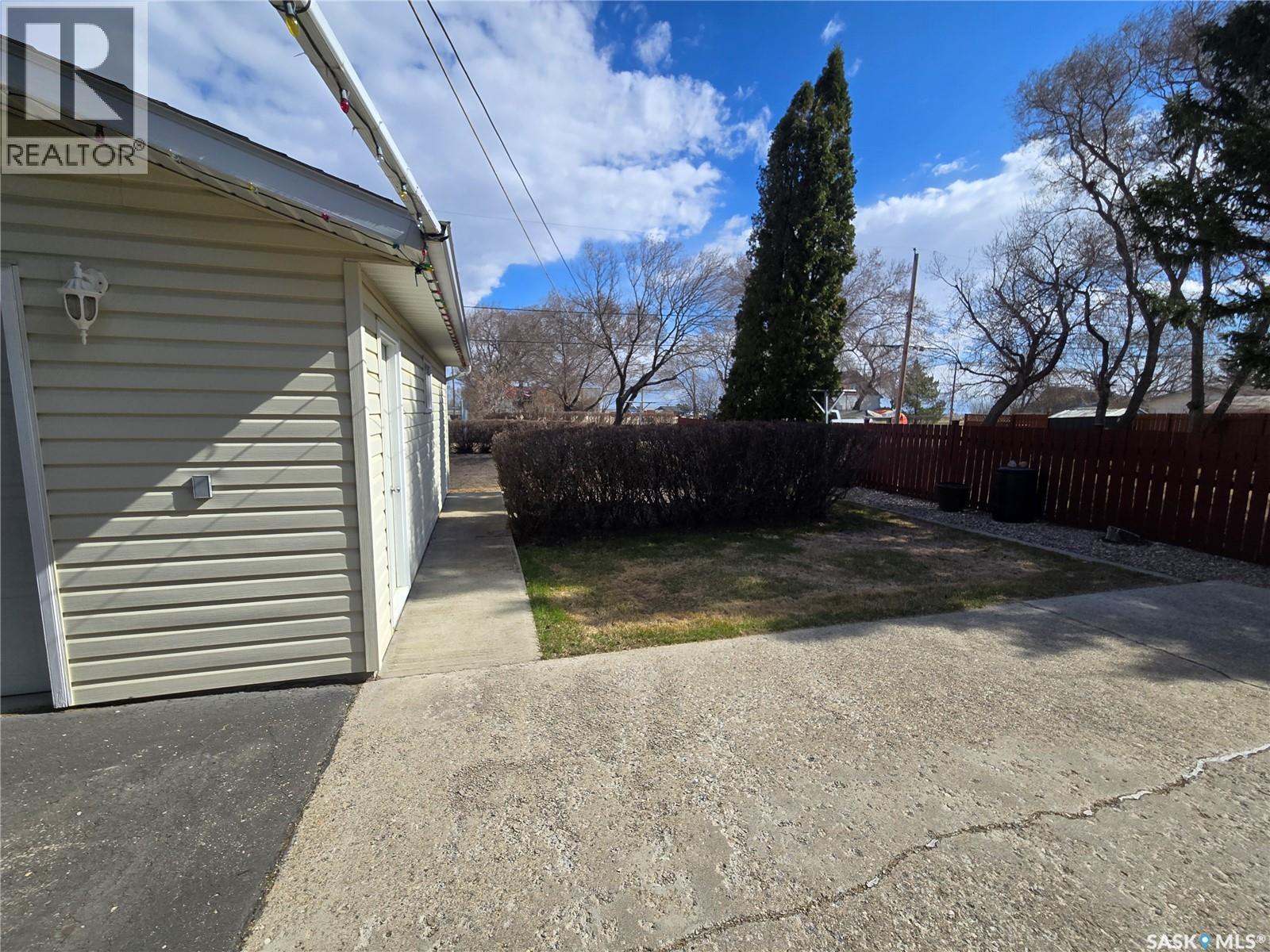 706 Main Street, Kipling, Saskatchewan  S0G 2S0 - Photo 7 - SK035393