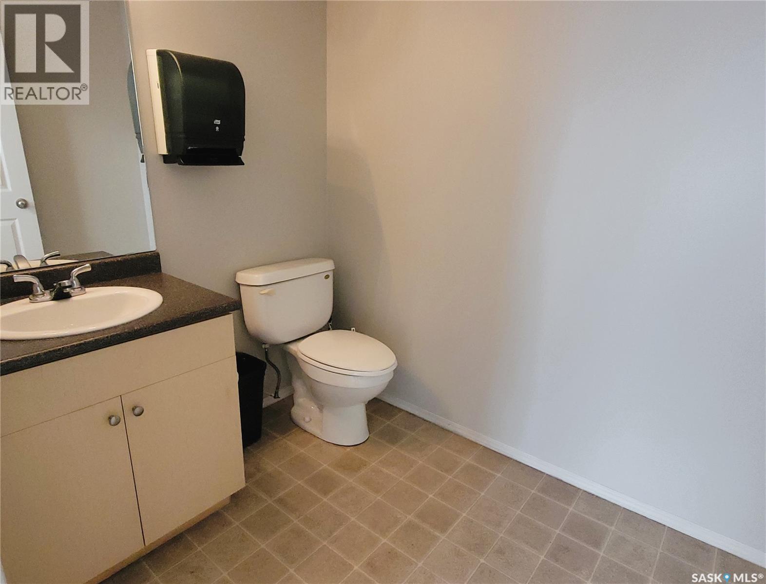 204 303 Lowe Road, Saskatoon, Saskatchewan  S7S 1P2 - Photo 18 - SK035374