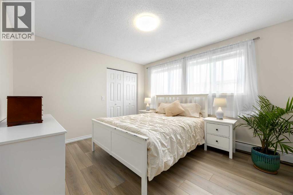 215, 101 Big Hill Way Se, Airdrie, Alberta  T4A 1Z7 - Photo 3 - A2300921