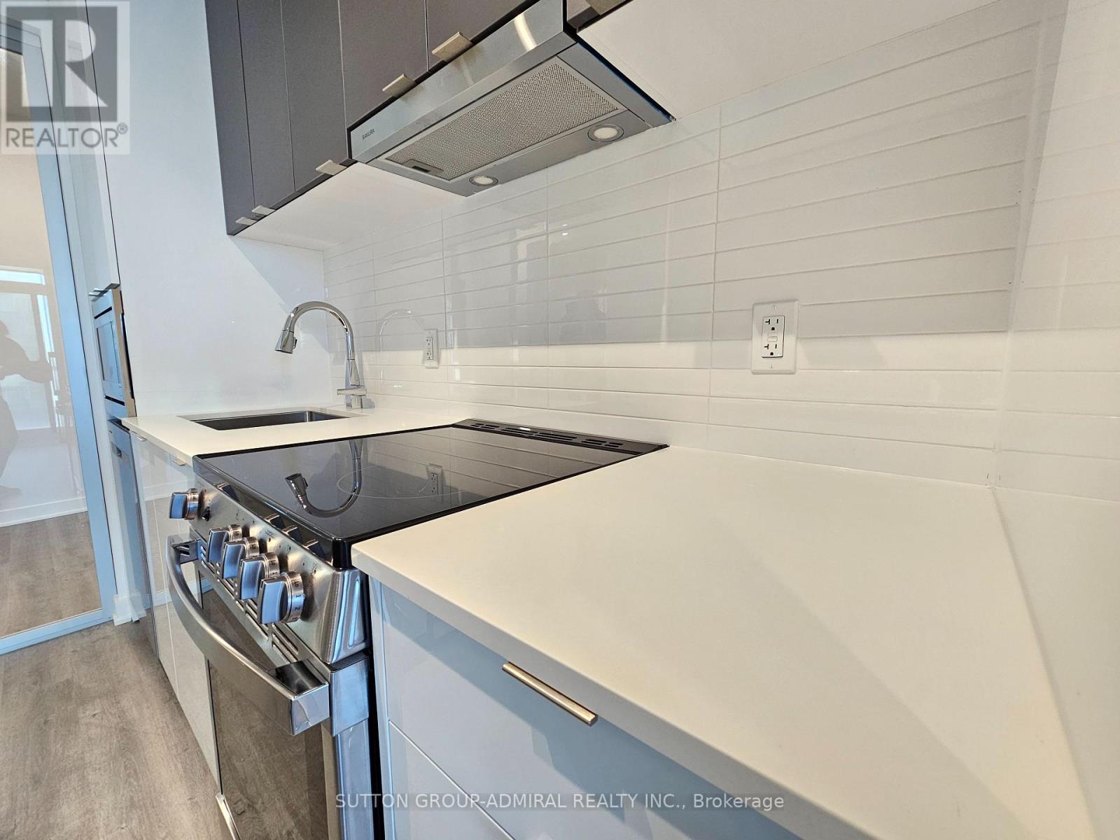 2408 - 30 Upper Mall Way, Vaughan, Ontario  L4J 4P8 - Photo 4 - N13103040