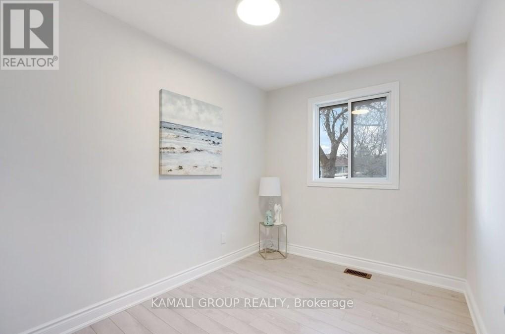 Main - 76 Walter Avenue, Newmarket, Ontario  L3Y 2T3 - Photo 12 - N13103078