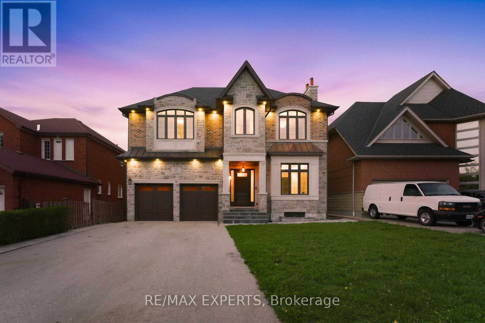 38 RAILWAY STREET, Vaughan, Ontario