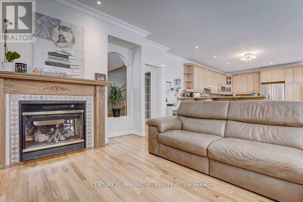 19 Brookgreene Crescent, Richmond Hill, Ontario  L4C 0M1 - Photo 10 - N13103118
