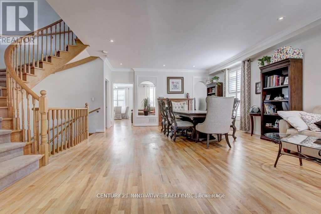 19 Brookgreene Crescent, Richmond Hill, Ontario  L4C 0M1 - Photo 3 - N13103118