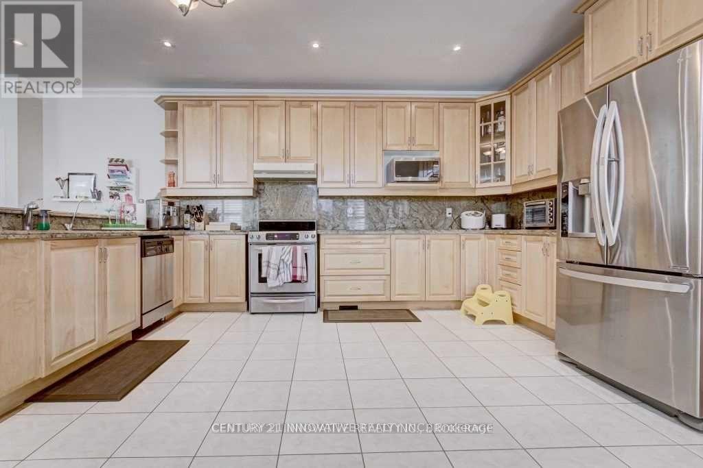 19 Brookgreene Crescent, Richmond Hill, Ontario  L4C 0M1 - Photo 8 - N13103118