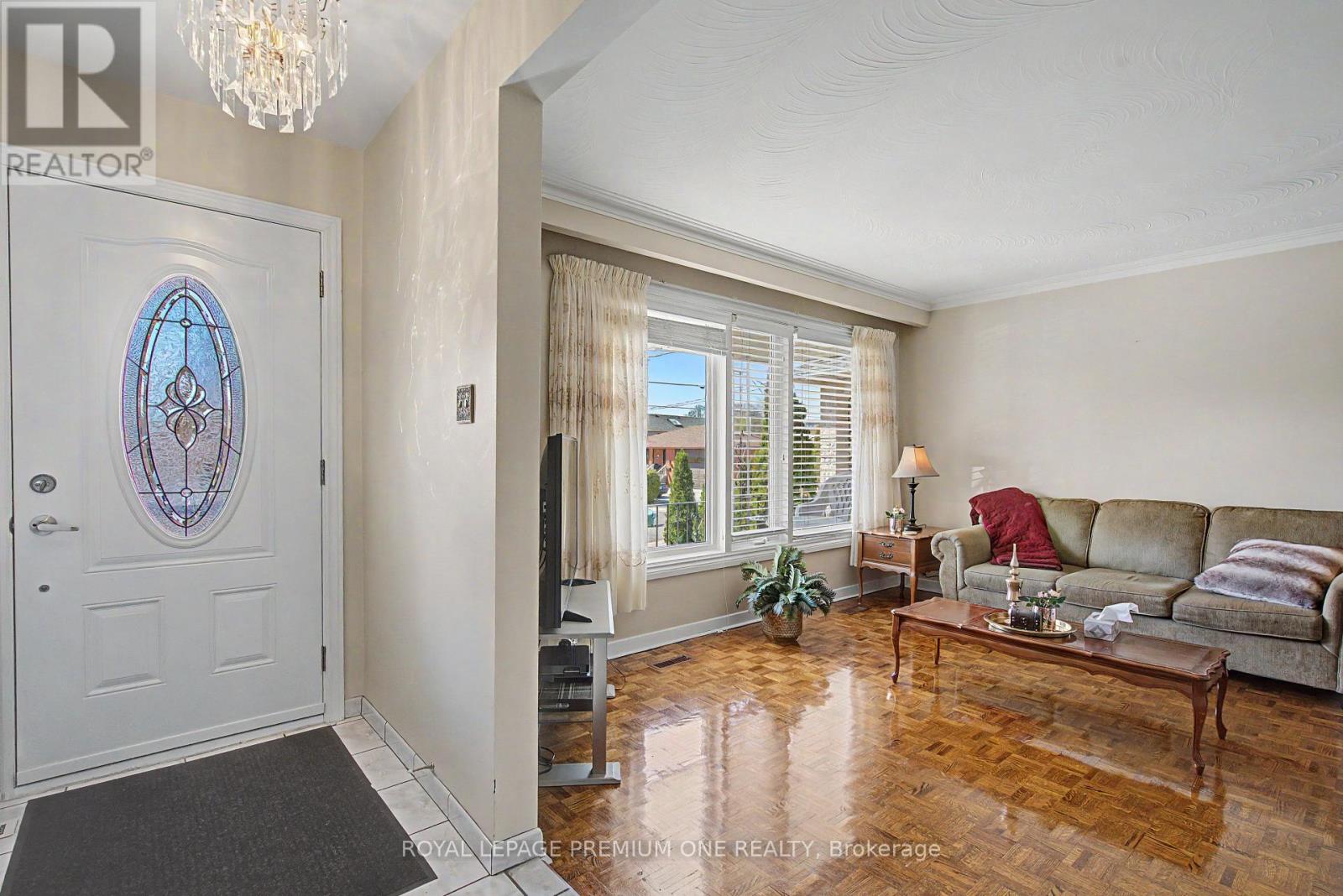 44 Ellerby Square N, Vaughan, Ontario  L4L 1N1 - Photo 8 - N13103214