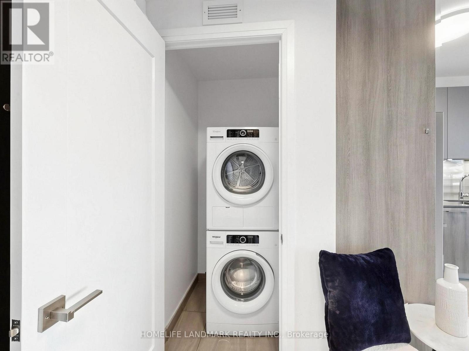2002 - 38 Water Walk Drive, Markham (Unionville), Ontario  L3R 6M8 - Photo 19 - N13103282