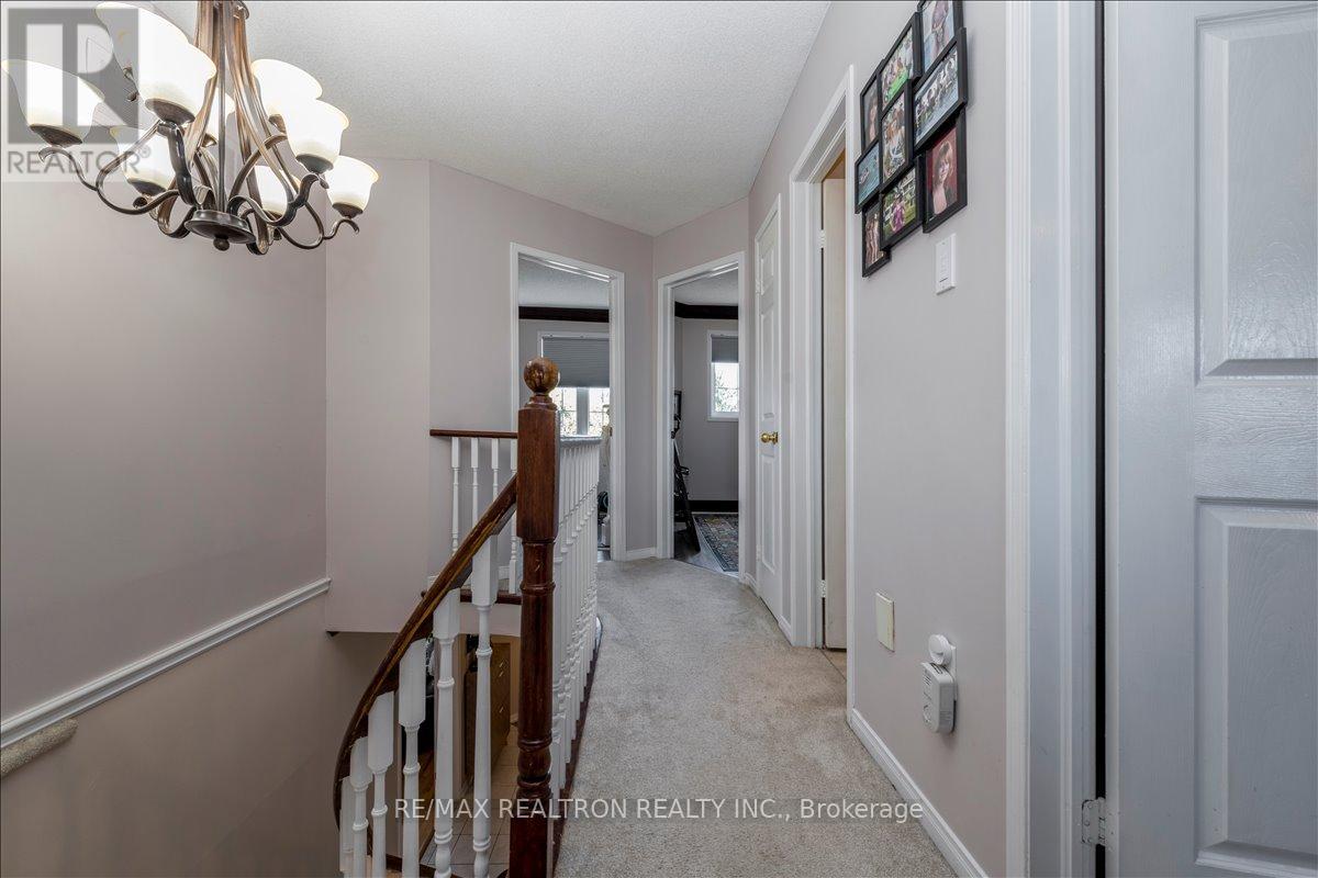 16 Bear Creek Drive, Barrie, Ontario  L4N 9M9 - Photo 15 - S13103192