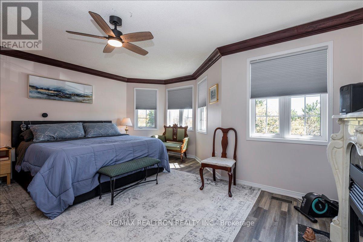 16 Bear Creek Drive, Barrie, Ontario  L4N 9M9 - Photo 17 - S13103192