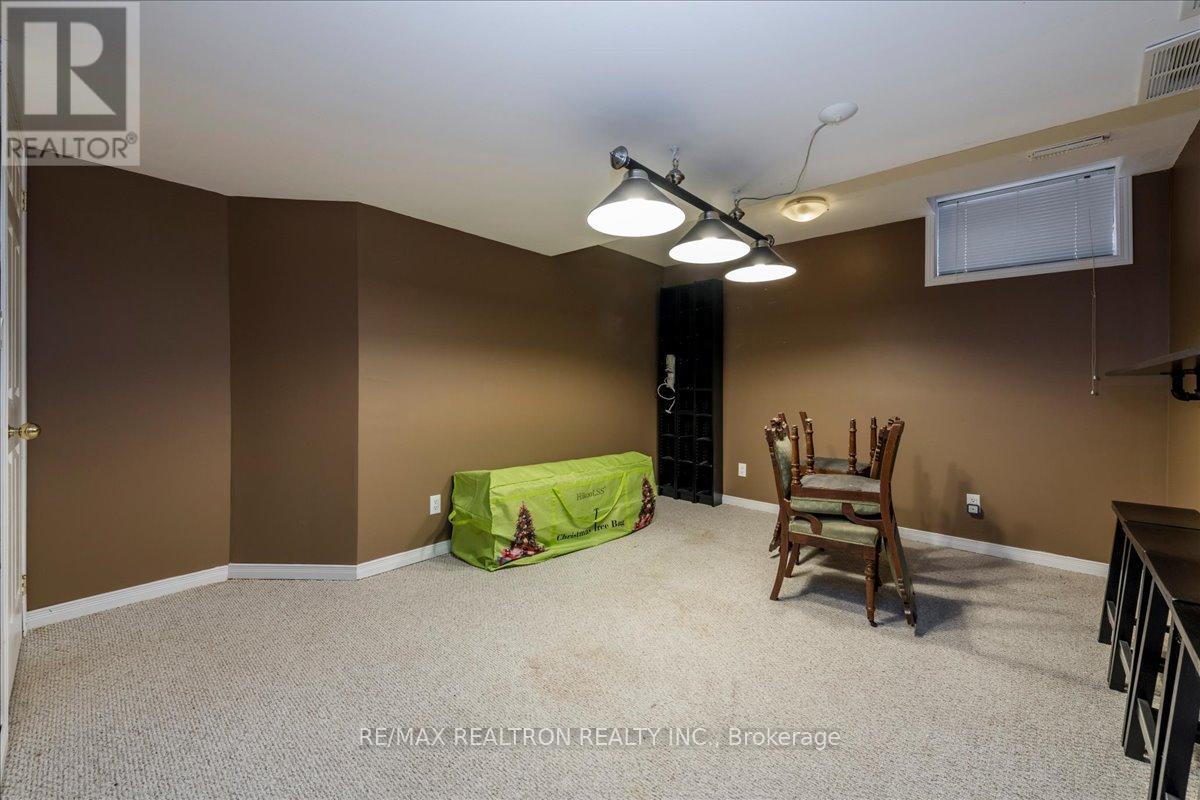 16 Bear Creek Drive, Barrie, Ontario  L4N 9M9 - Photo 27 - S13103192