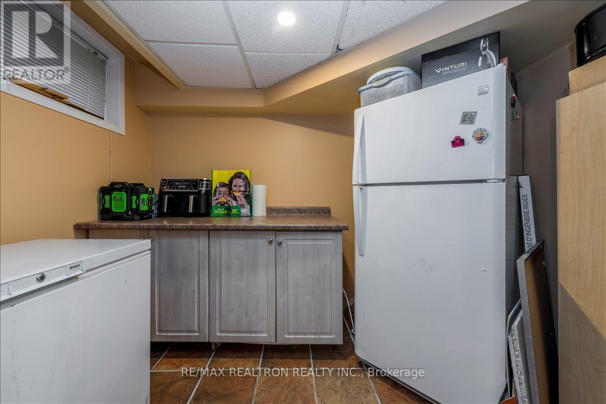 16 Bear Creek Drive, Barrie, Ontario  L4N 9M9 - Photo 30 - S13103192