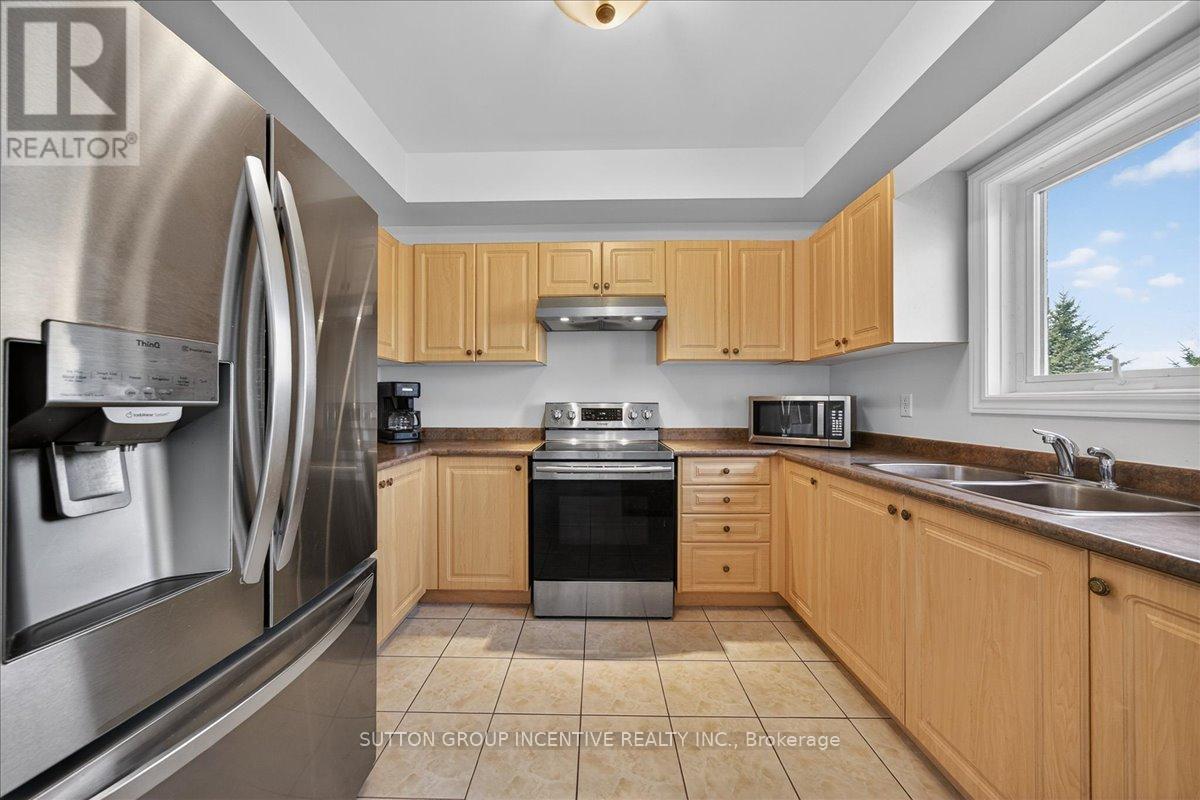 6 Silvercreek Crescent, Barrie (Ardagh), Ontario  L4N 0Z8 - Photo 10 - S13103290