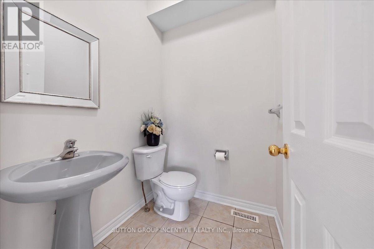 6 Silvercreek Crescent, Barrie (Ardagh), Ontario  L4N 0Z8 - Photo 13 - S13103290