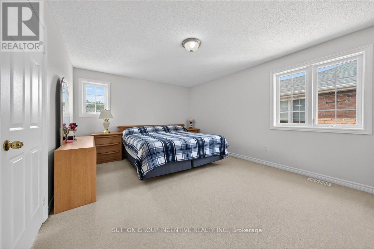 6 Silvercreek Crescent, Barrie (Ardagh), Ontario  L4N 0Z8 - Photo 16 - S13103290