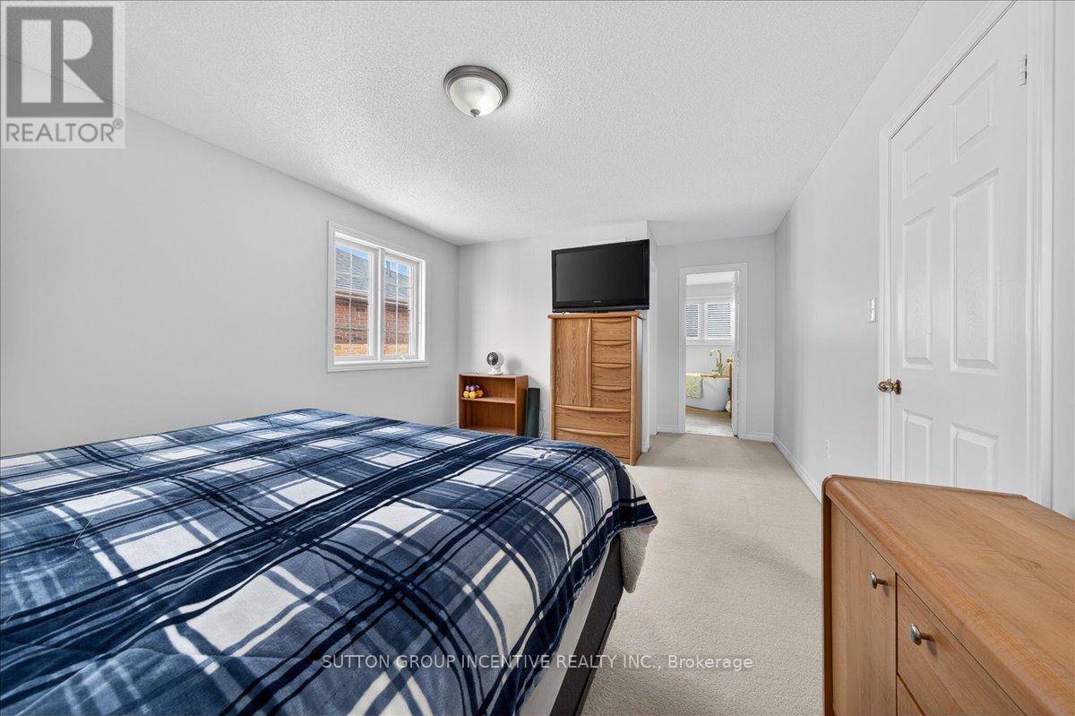 6 Silvercreek Crescent, Barrie (Ardagh), Ontario  L4N 0Z8 - Photo 17 - S13103290