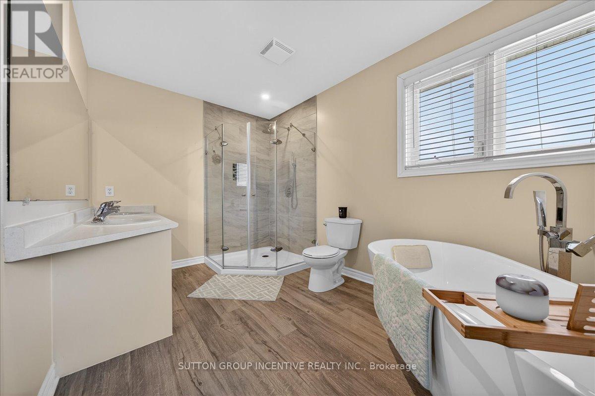 6 Silvercreek Crescent, Barrie (Ardagh), Ontario  L4N 0Z8 - Photo 19 - S13103290