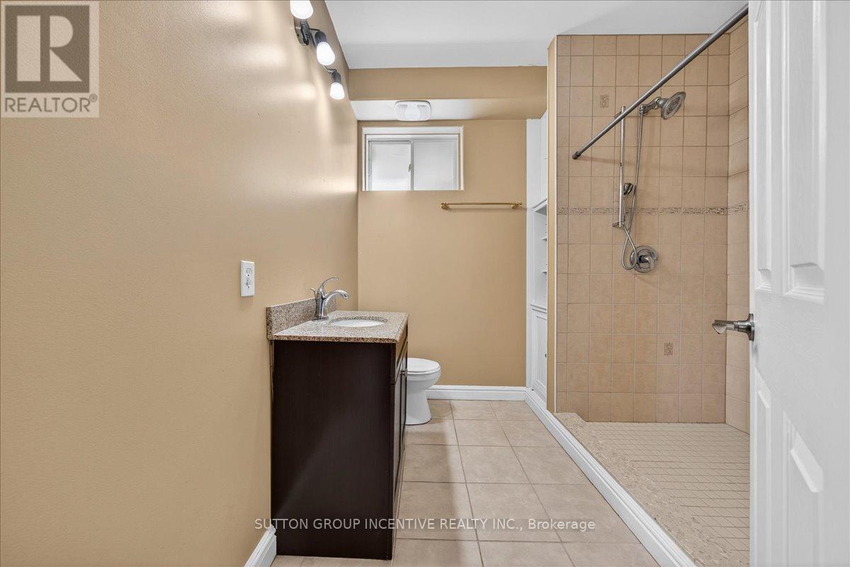 6 Silvercreek Crescent, Barrie (Ardagh), Ontario  L4N 0Z8 - Photo 34 - S13103290