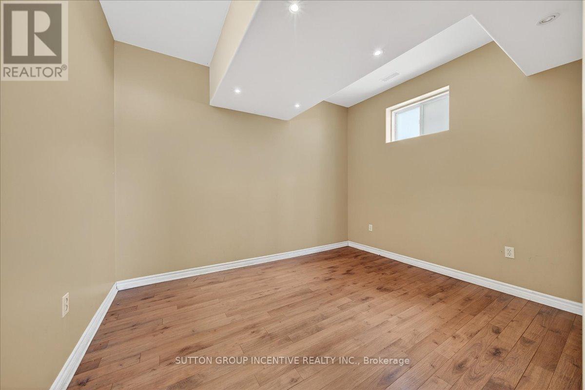 6 Silvercreek Crescent, Barrie (Ardagh), Ontario  L4N 0Z8 - Photo 40 - S13103290