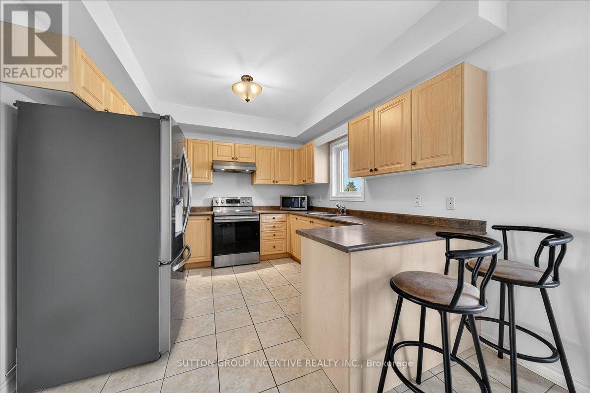 6 Silvercreek Crescent, Barrie (Ardagh), Ontario  L4N 0Z8 - Photo 9 - S13103290
