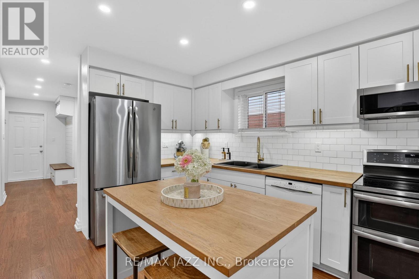 67 Mcknight Crescent, New Tecumseth (Tottenham), Ontario  L0G 1W0 - Photo 9 - N13092790